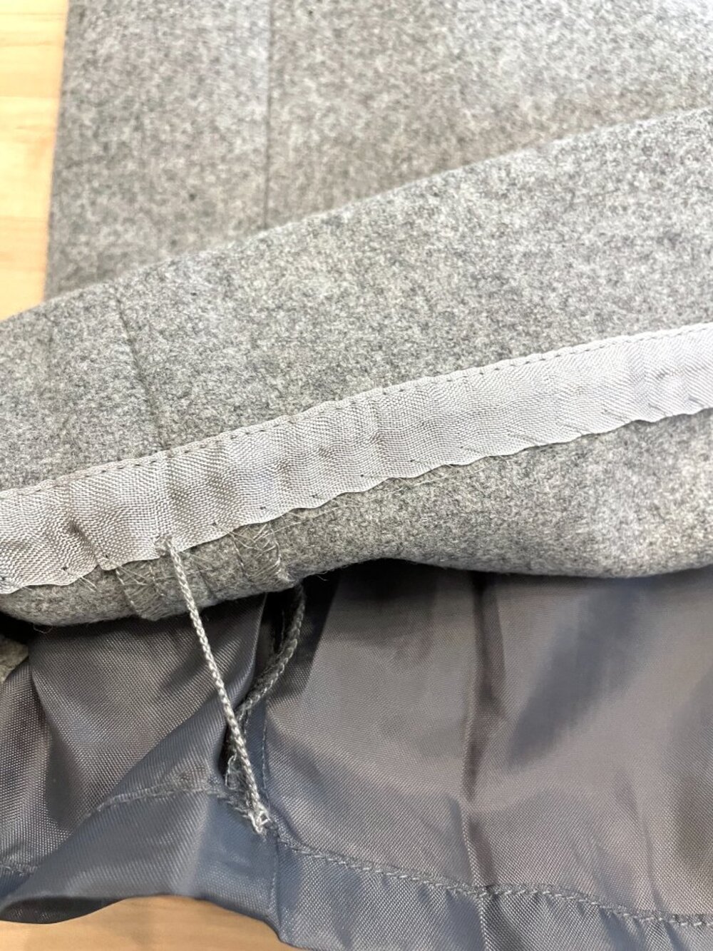 J.Crew Gray Wool Pencil Skirt w/ Rear Slit, Sz 6, Classic Office Siren - Picture 11 of 14